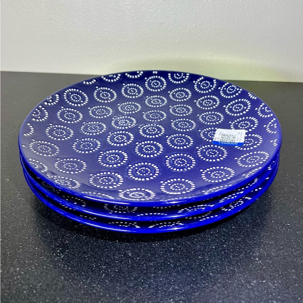 Blue Spiral Patterned Plates
